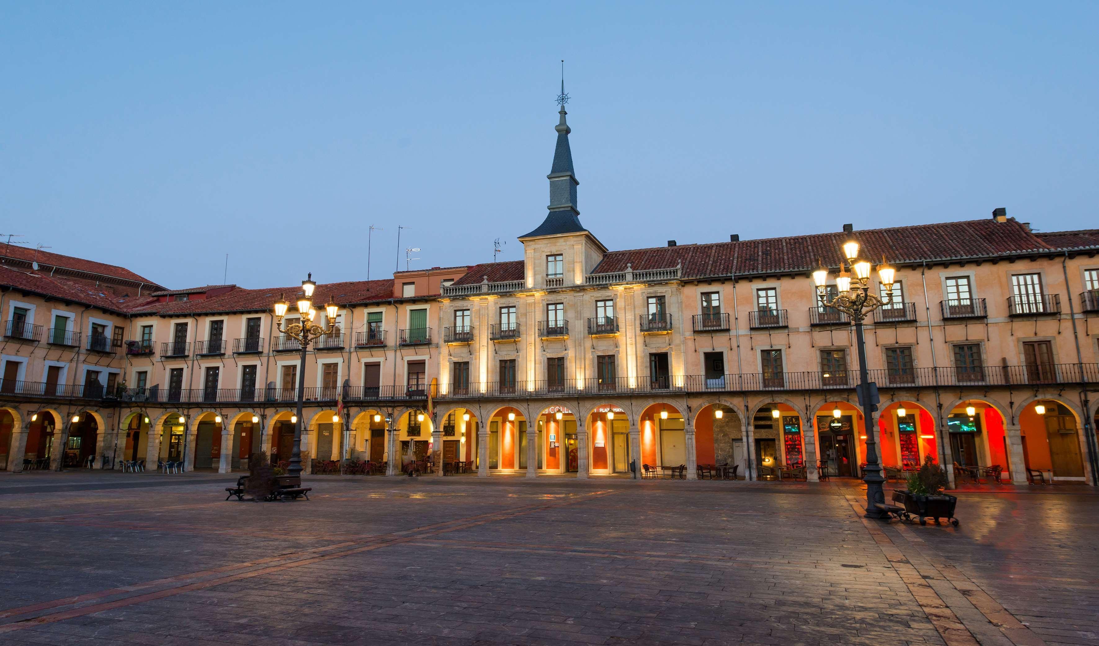 Nh Collection Leon Plaza Mayor Exteriér fotografie