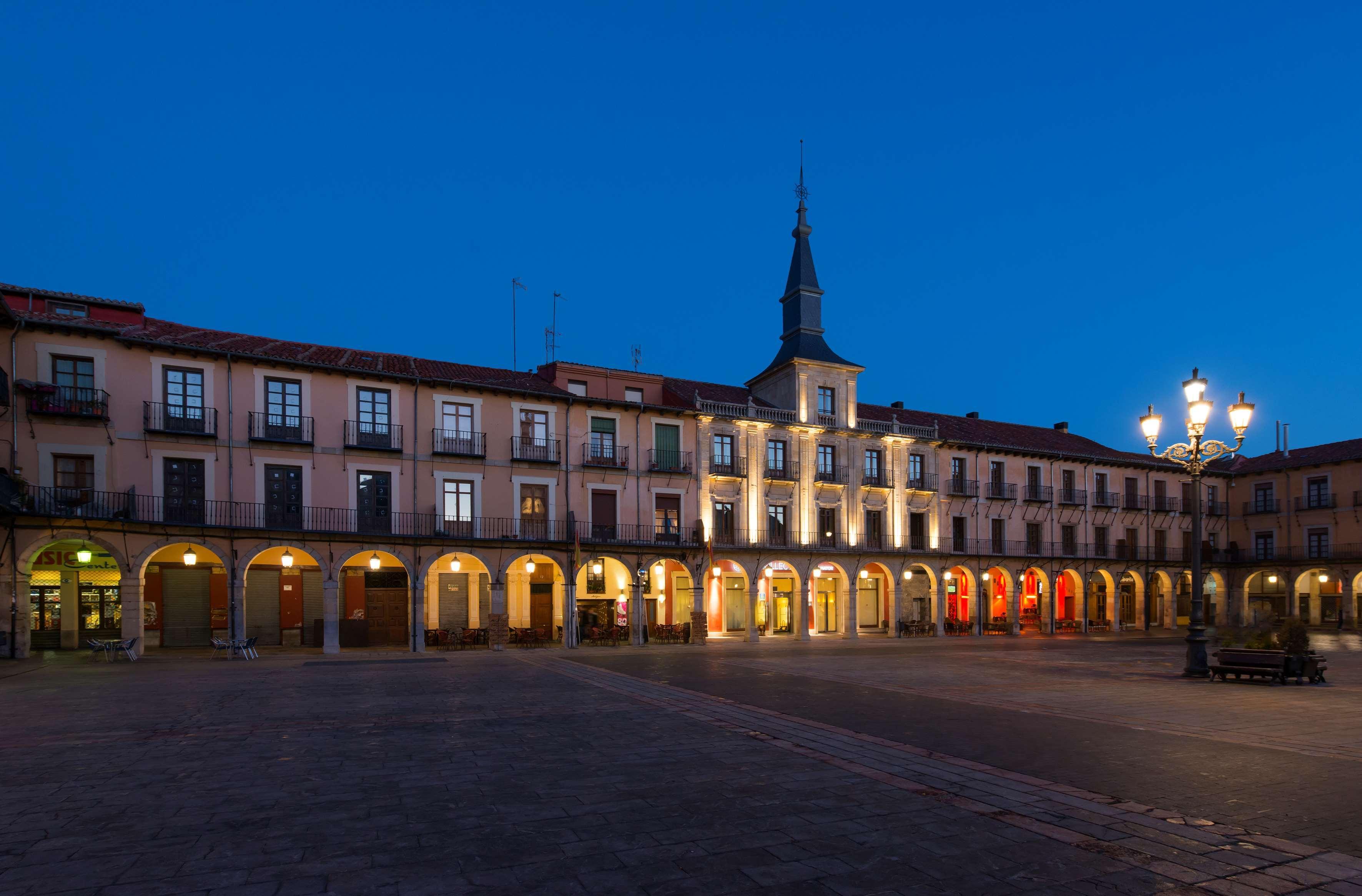 Nh Collection Leon Plaza Mayor Exteriér fotografie
